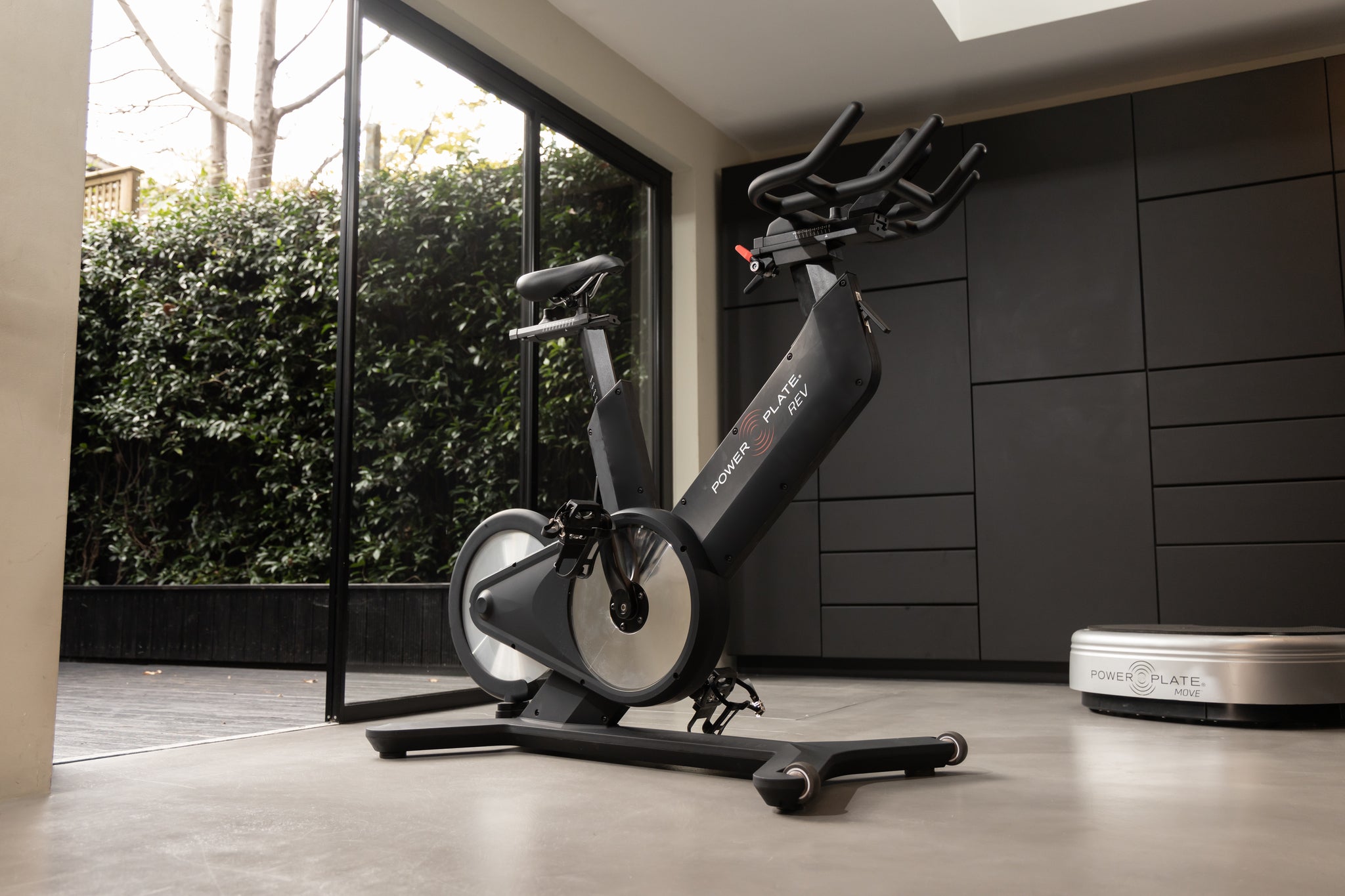 Power Plate REV Exercise Bike
