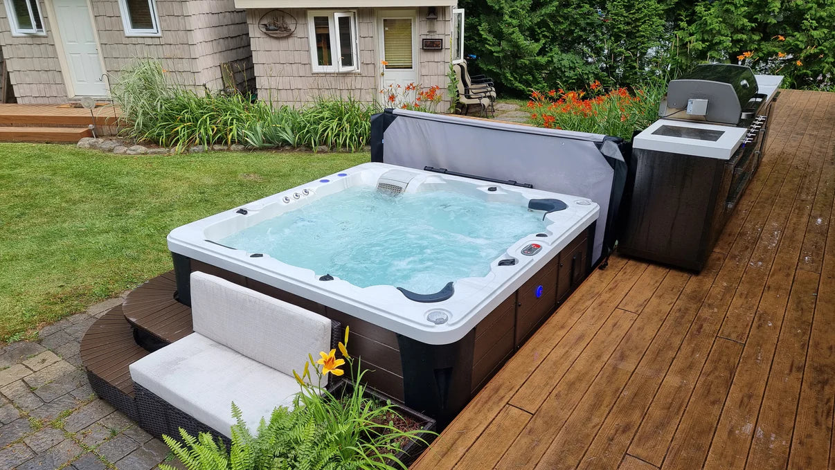 Canadian Spa Erie SE 46-Jet 6 Person Hot Tub