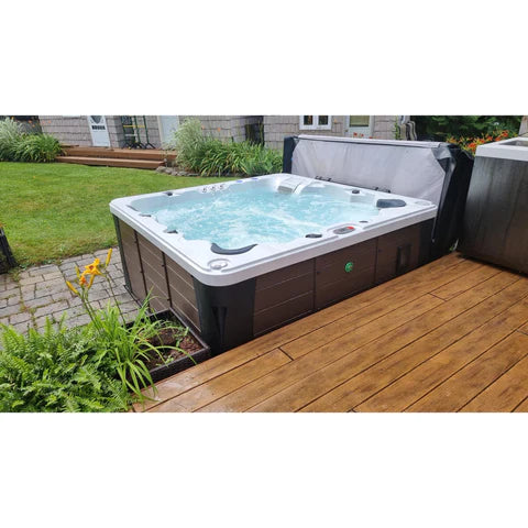 Canadian Spa Erie SE 46-Jet 6 Person Hot Tub